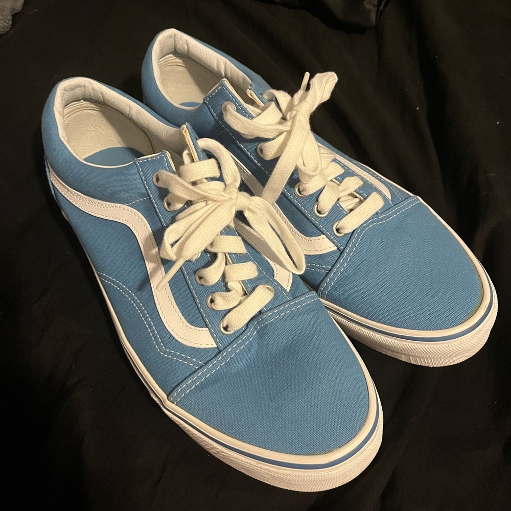 Brand Nee Blue Vans